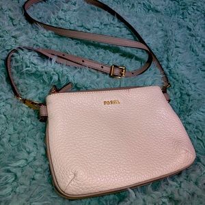 Dusty grey Fossil Double pocketed crossbody🤍🤍